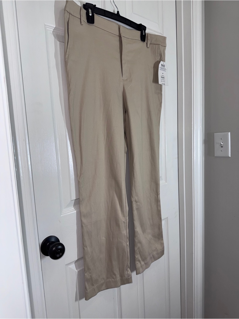 Time and Tru Beige Khaki Straight Leg Flat-Front Pants size 16 NWT - Picture 8 of 12